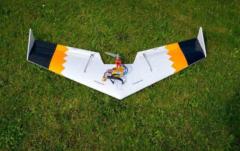 Flying Wing made with a CNC Foam Cutter